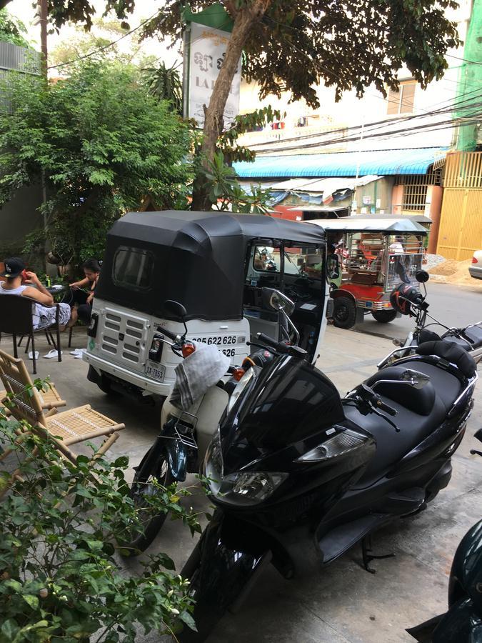 Lalune Hotel Phnom Penh Exterior foto