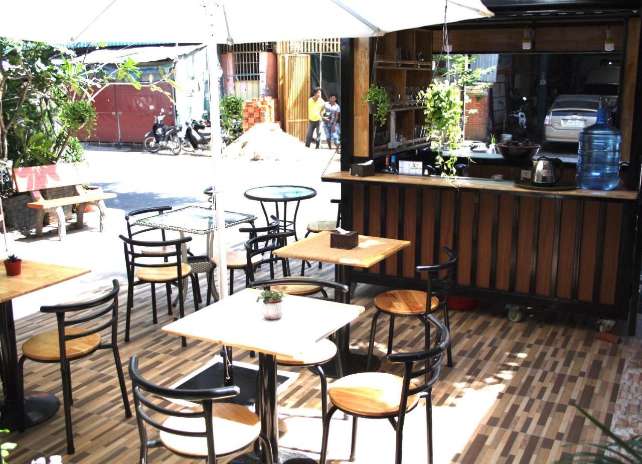 Lalune Hotel Phnom Penh Exterior foto