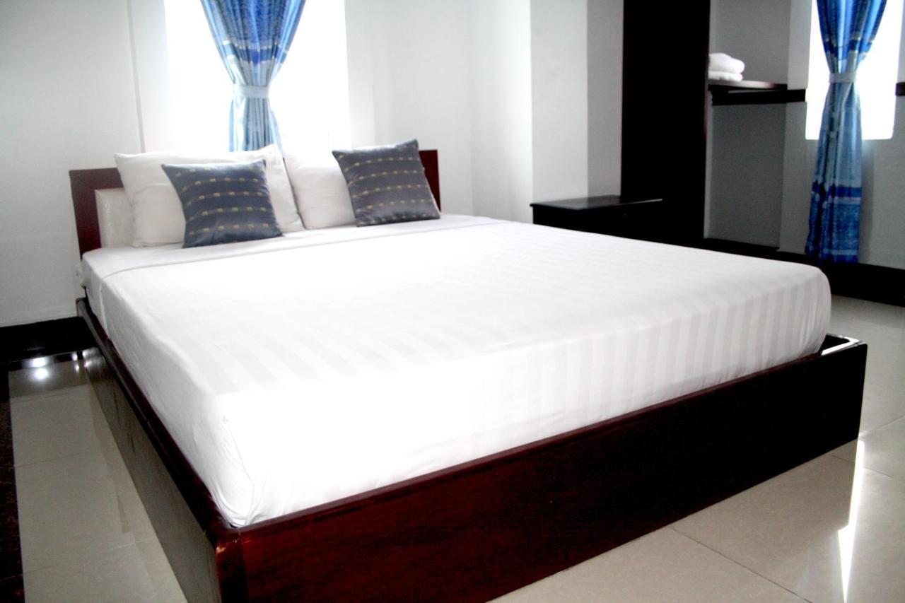 Lalune Hotel Phnom Penh Exterior foto